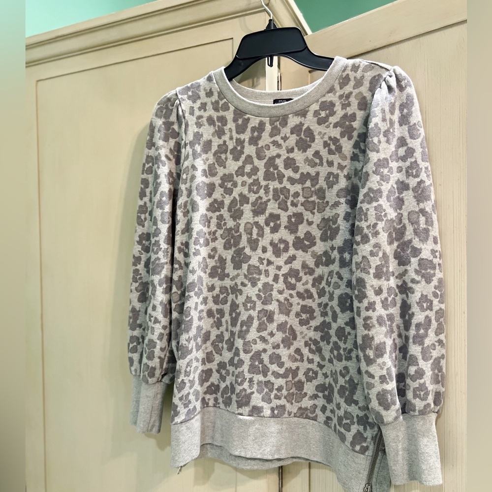 Maternity leopard print pullover sweatshirt